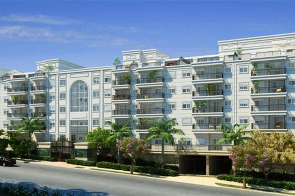 4052 - Em Frente Ao Hospital Einstein Apartamento *